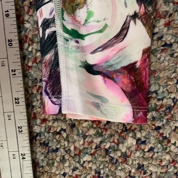 Betsey Johnson Multicolored Floral Mid-Rise Cropped Leggings Size S - Picture 10 of 10